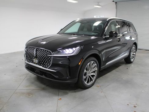 New 2026 Lincoln Aviator Reserve image 3