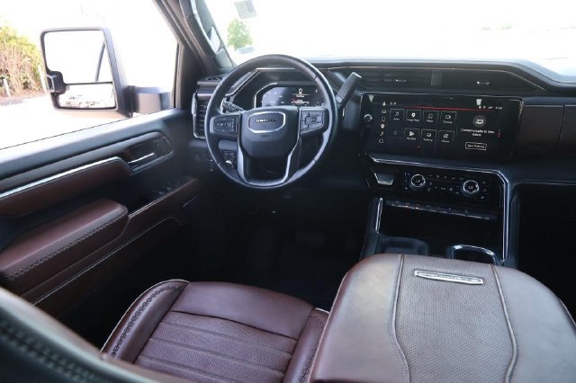 Used 2025 GMC Sierra 2500 Denali Ultimate AWD/4WD image 24