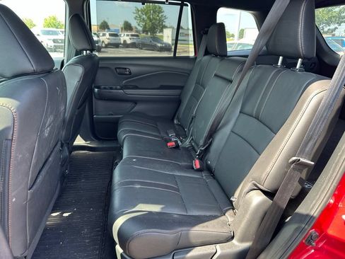 Used 2023 Honda Passport TrailSport image 14
