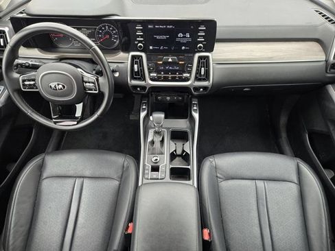 Certified 2021 Kia Sorento EX FWD image 25