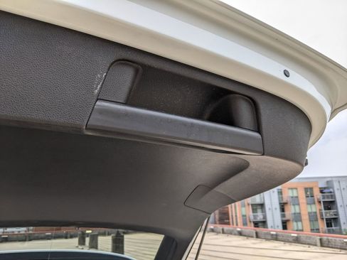 Certified 2023 Volkswagen Taos SE w/ Panoramic Sunroof Package AWD/4WD image 29