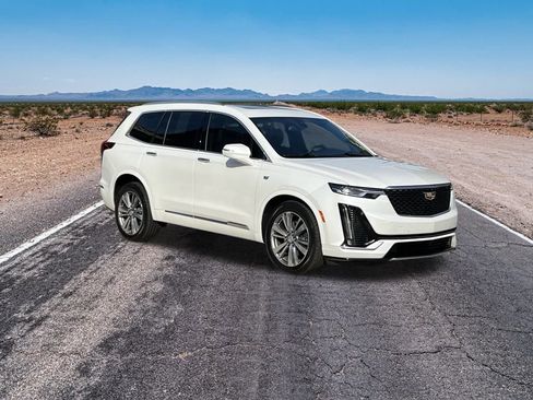 Used 2020 Cadillac XT6 Premium Luxury image 3