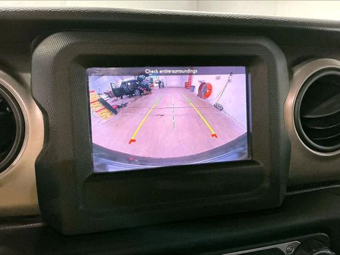 Used 2021 Jeep Wrangler Unlimited Sport image 23