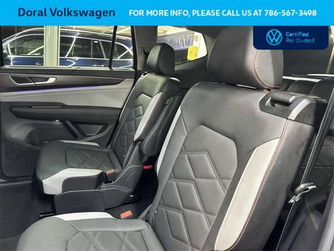 Certified 2025 Volkswagen Atlas Peak Edition SE image 22