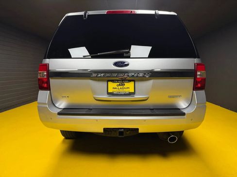 Used 2017 Ford Expedition XLT RWD image 4