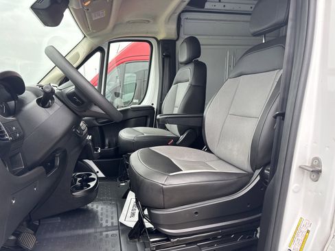 Used 2025 RAM ProMaster 3500 w/ Convenience Group FWD image 10