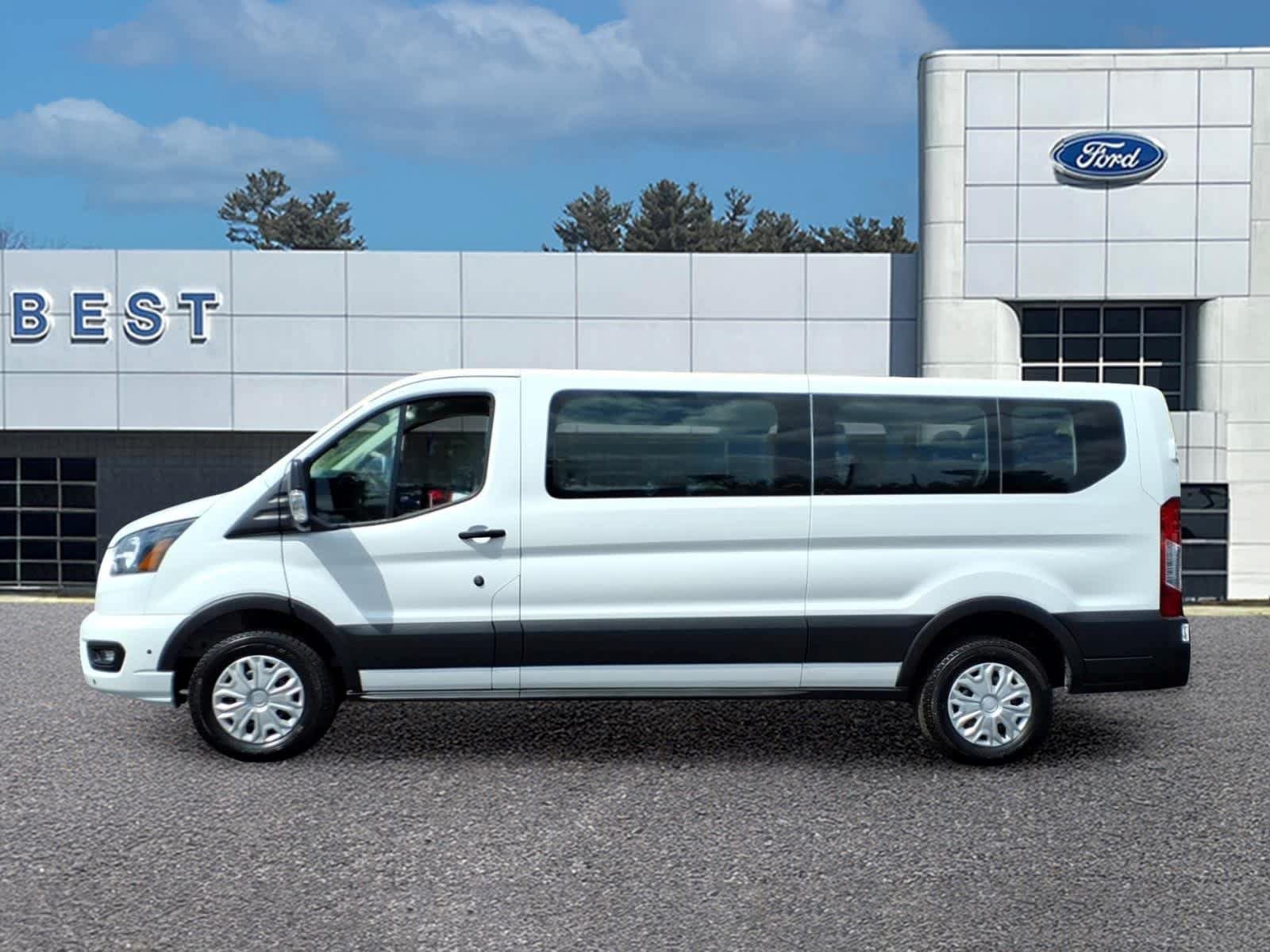Used 2025 Ford Transit 350 XLT RWD image 2