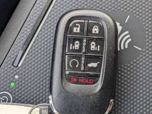 Used 2025 Honda Odyssey Touring image 42