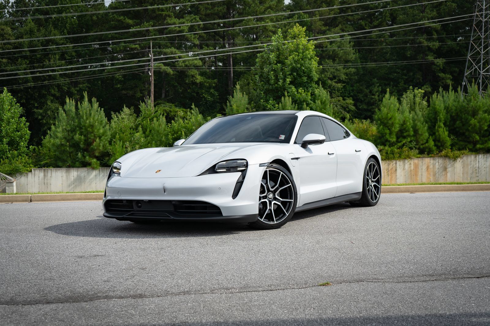 Used 2023 Porsche Taycan RWD image 2