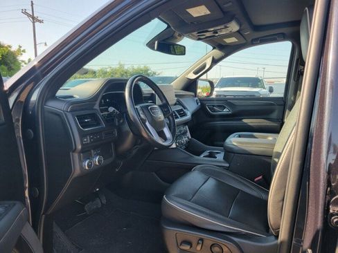 Used 2023 GMC Yukon XL SLT RWD image 8