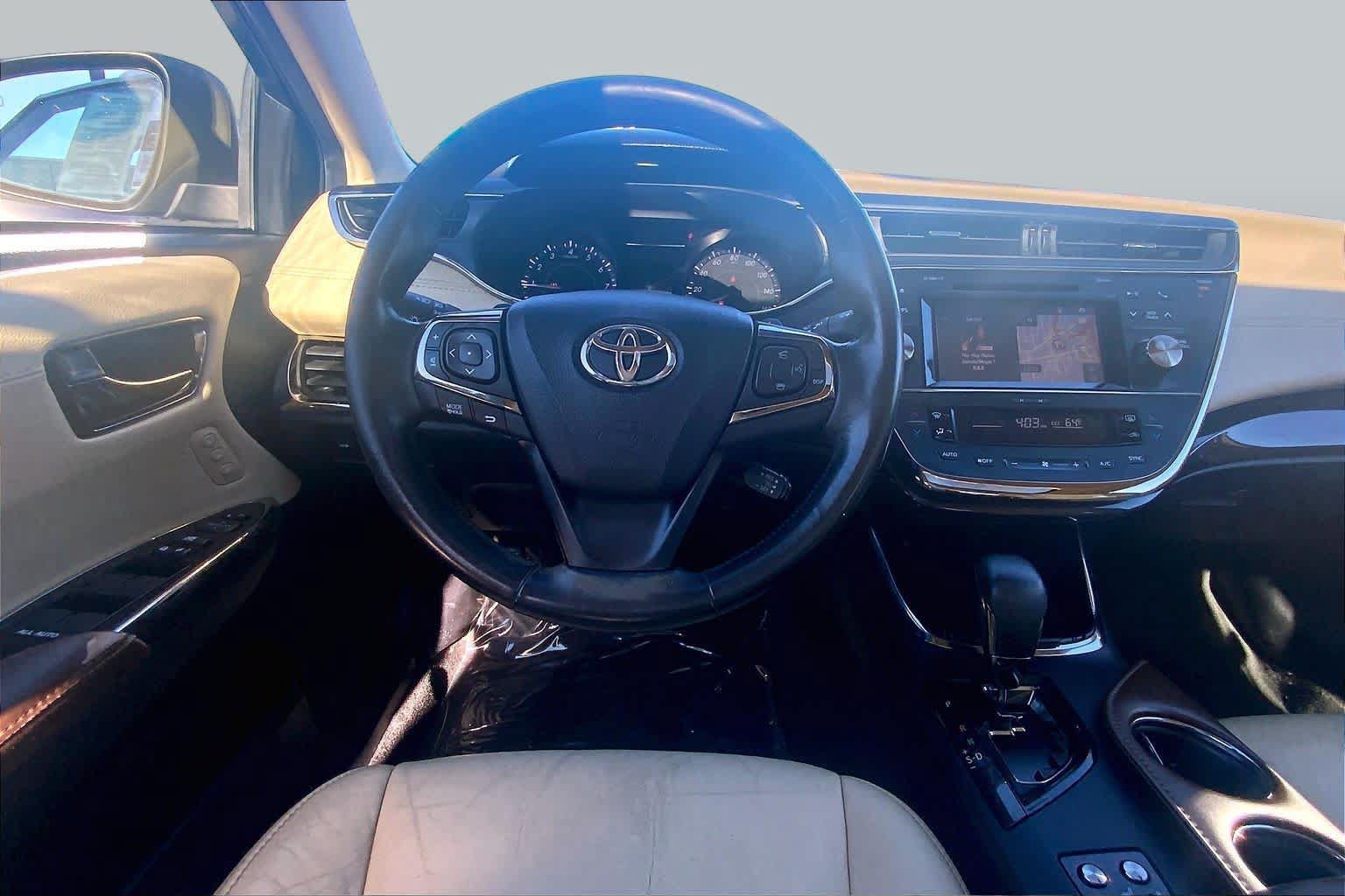 Used 2015 Toyota Avalon XLE Touring FWD image 10