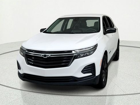 Used 2023 Chevrolet Equinox RS FWD image 8
