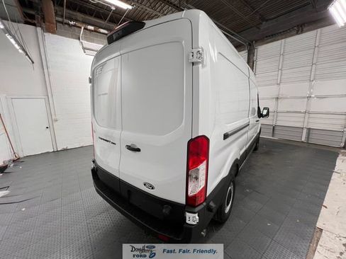 New 2026 Ford Transit 250 148 Medium Roof w/ Load Area Protection Package RWD image 11