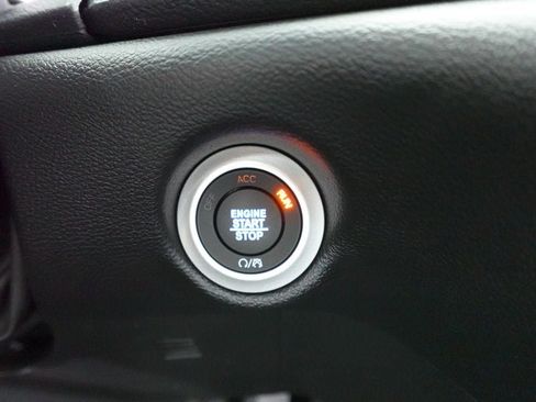 New 2027 Chrysler Pacifica Select FWD image 18
