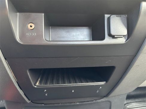 Used 2017 Ford F550 2WD Regular Cab Super Duty image 20