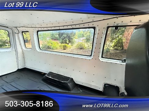 Used 2009 Ford E-350 and Econoline 350 Extended Super Duty RWD image 46