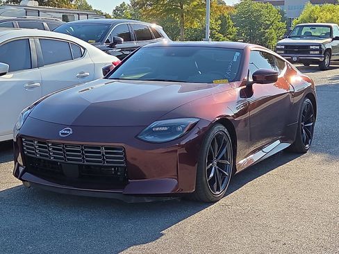 Used 2023 Nissan Z w/ Floor Mat Package (L93) RWD image 2