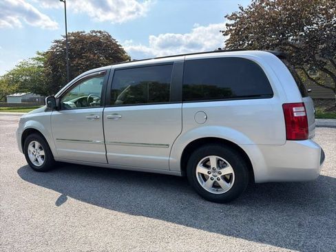 Used 2008 Dodge Grand Caravan SXT FWD image 11