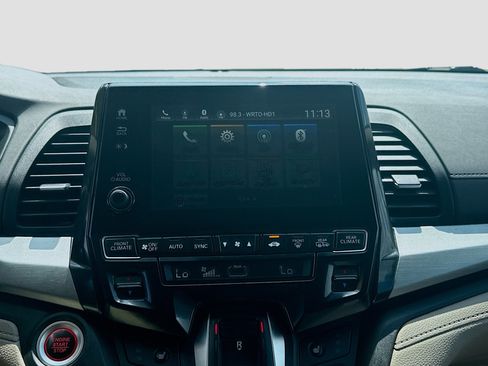 Certified 2018 Honda Odyssey EX image 12