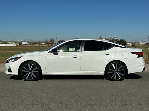 Used 2022 Nissan Altima 2.5 SR image 7