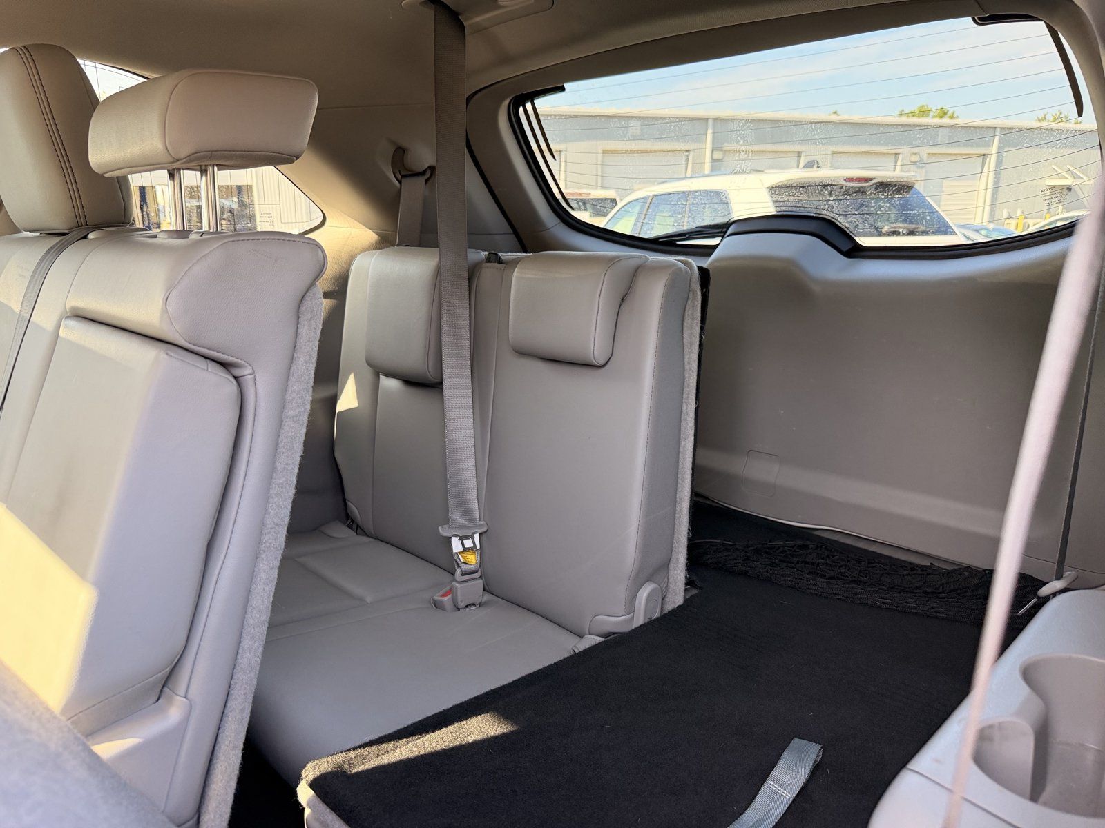 Used 2019 Toyota Highlander XLE FWD image 29