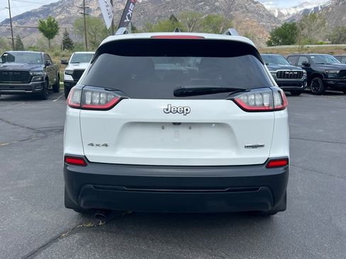 Used 2019 Jeep Cherokee Latitude w/ Popular Appearance Group AWD/4WD image 10