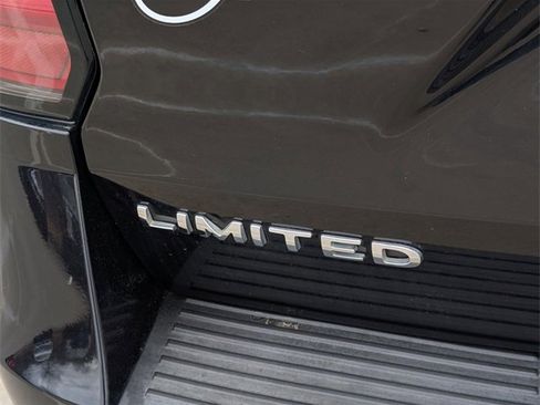 Used 2019 Ford Expedition Max Limited image 7