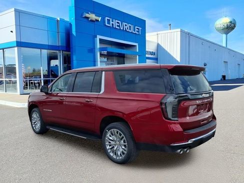 New 2026 Chevrolet Suburban Premier w/ Sun And Tow Package AWD/4WD image 6