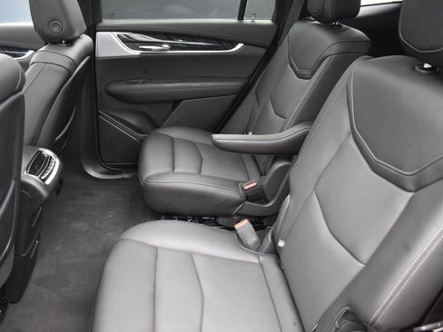 Certified 2024 Cadillac XT6 Premium Luxury w/ LPO, Floor Liner Package image 25