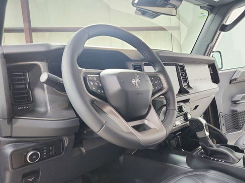 New 2026 Ford Bronco Badlands AWD/4WD image 18