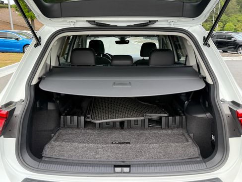 Used 2023 Volkswagen Tiguan SE image 27