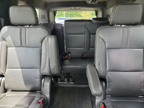 Certified 2022 Chevrolet Suburban RST w/ Luxury Package RWD image 15