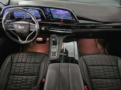 Used 2024 Cadillac Escalade ESV V w/ LPO, ONYX Package image 24