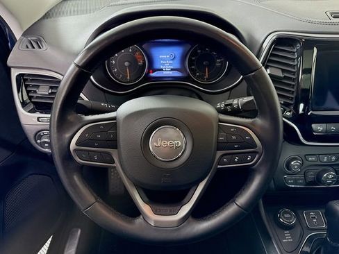 Used 2021 Jeep Cherokee Limited image 12