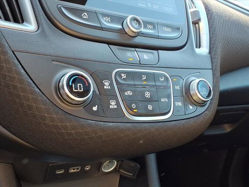 Used 2024 Chevrolet Malibu LT image 15
