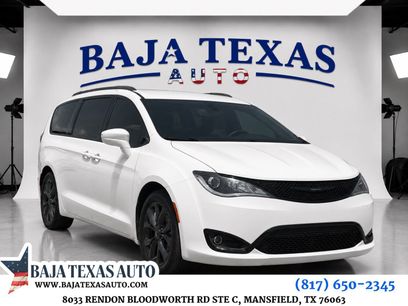 Used 2018 Chrysler Pacifica Touring-L Plus