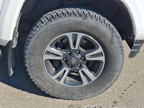 Certified 2018 Toyota Tacoma TRD Sport image 8