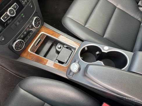Used 2015 Mercedes-Benz GLK 350 4MATIC image 37