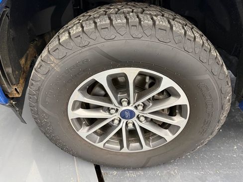 Used 2019 Ford F150 XLT w/ Equipment Group 302A Luxury AWD/4WD image 40