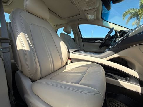 Used 2019 Lincoln MKZ Reserve w/ Reserve Plus Package AWD/4WD image 19