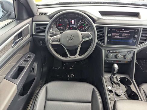 Used 2021 Volkswagen Atlas Cross Sport SE w/ Panoramic Sunroof Package AWD/4WD image 16