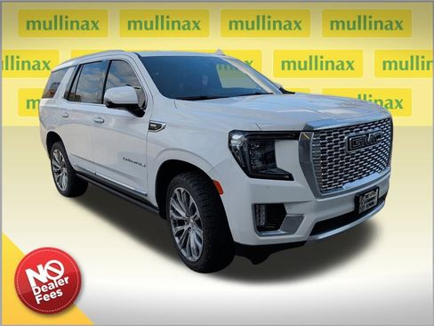 Used 2022 GMC Yukon Denali w/ Denali Premium Package image 1