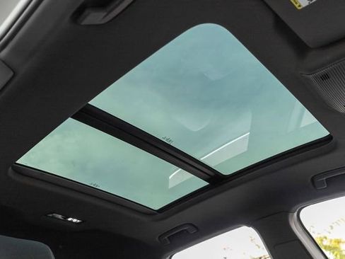 Used 2022 Audi Q4 e-tron Premium Plus image 14