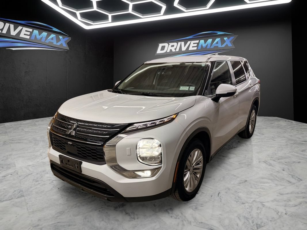 Used 2022 Mitsubishi Outlander ES AWD/4WD image 1