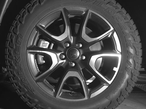 Used 2025 Jeep Compass Trailhawk AWD/4WD image 12