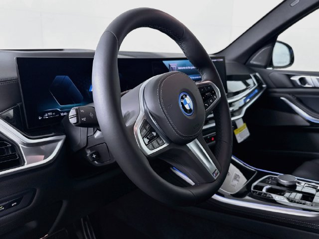 New 2026 BMW X5 xDrive50e w/ M Sport Package AWD/4WD image 11