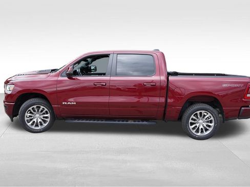 Used 2023 RAM 1500 Laramie AWD/4WD image 9