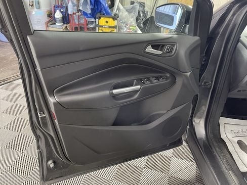 Used 2017 Ford Escape Titanium AWD/4WD image 15