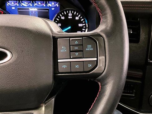 Used 2022 Ford Expedition Max Limited image 18