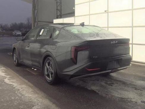 Used 2025 Kia K4 LXS image 3